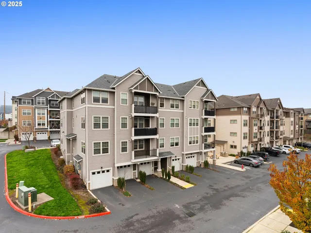 $319,000 | 17182 Southwest Appledale Road, Unit 405, Beaverton, OR 97007