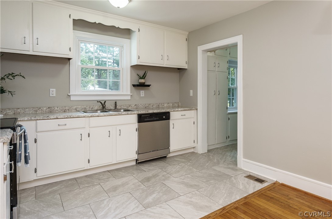 19011 Eltham Road West Point, VA 23181 - Photo 7 of 29 Gallery Image 7