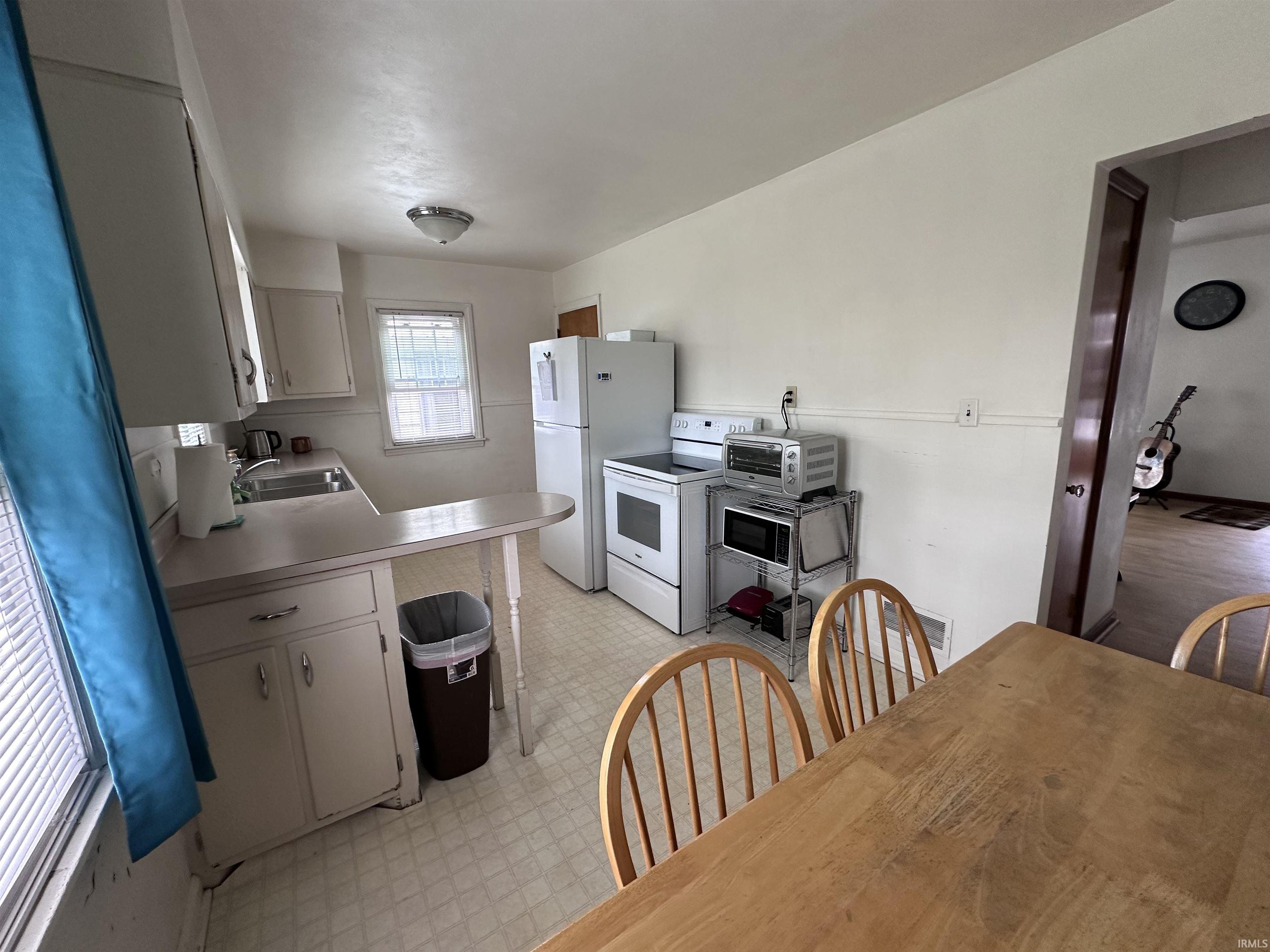 713 West Queen Street Muncie, IN 47303 - Photo 11 of 36