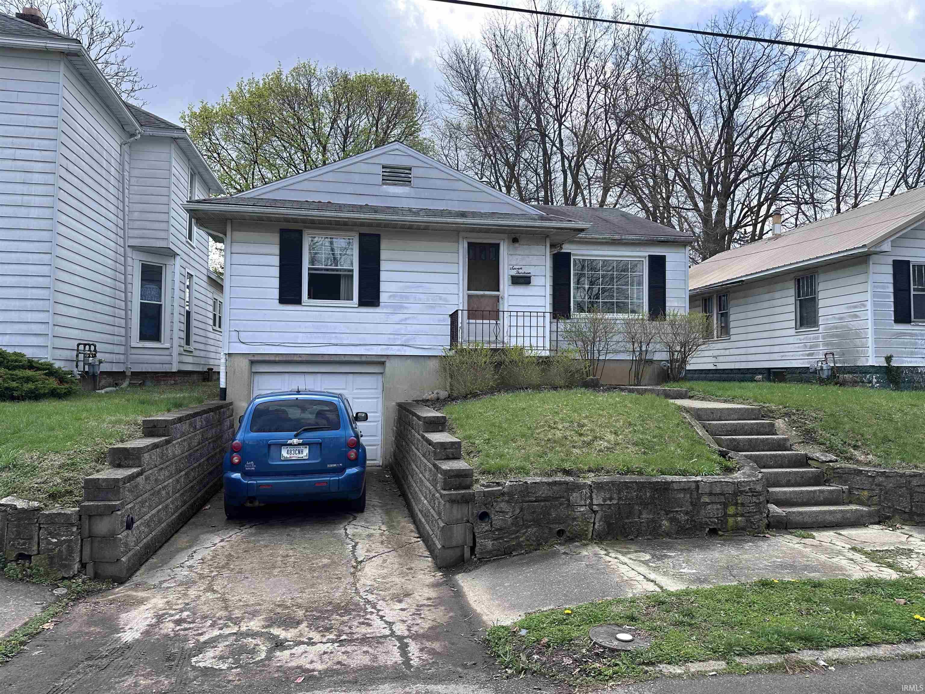 713 West Queen Street Muncie, IN 47303 - Photo 2 of 36