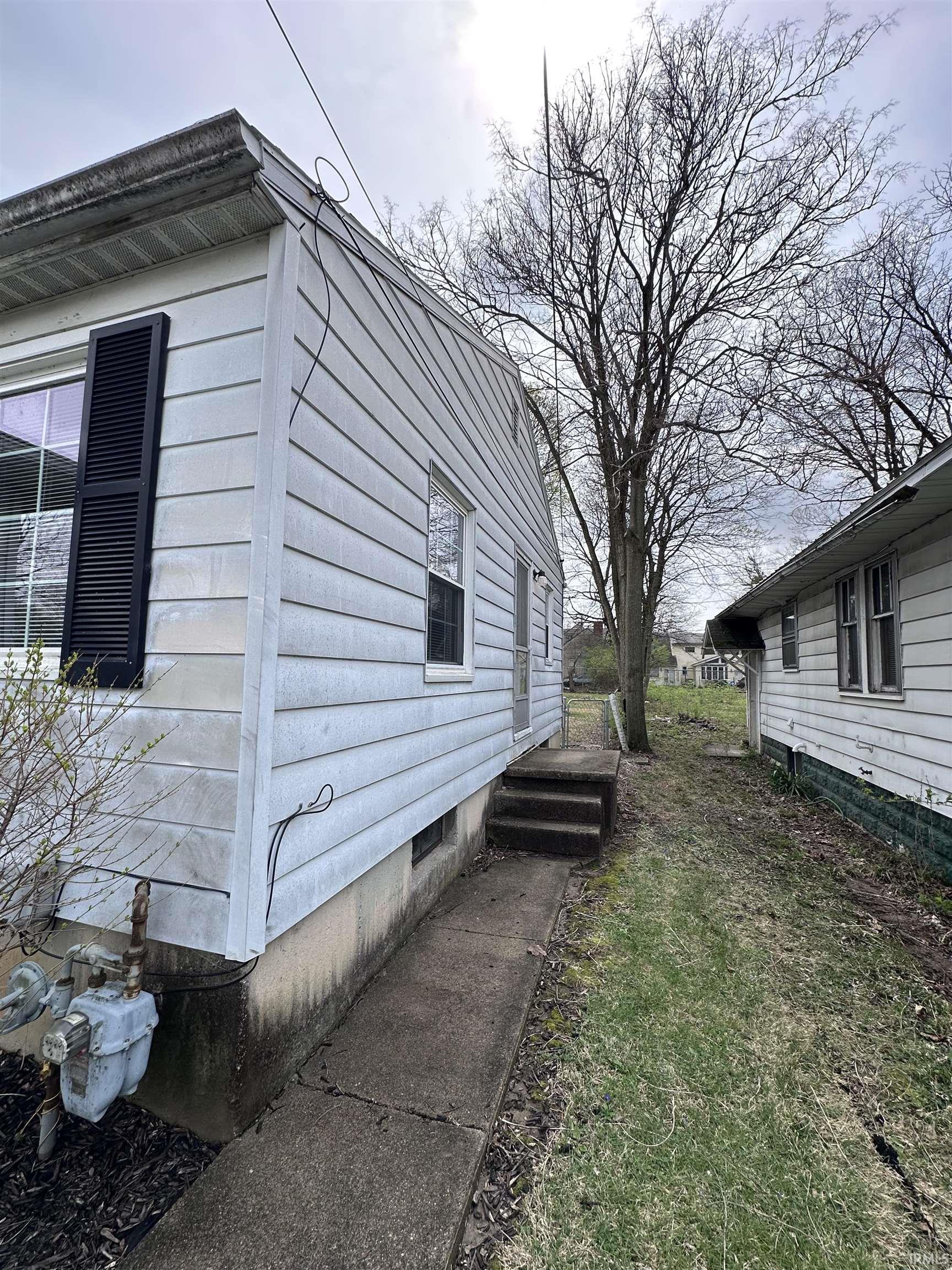 713 West Queen Street Muncie, IN 47303 - Photo 33 of 36