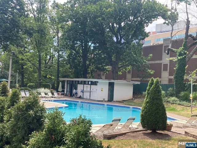 $229,000 | 301 Beech Street, Unit 10I, Hackensack, NJ 07601