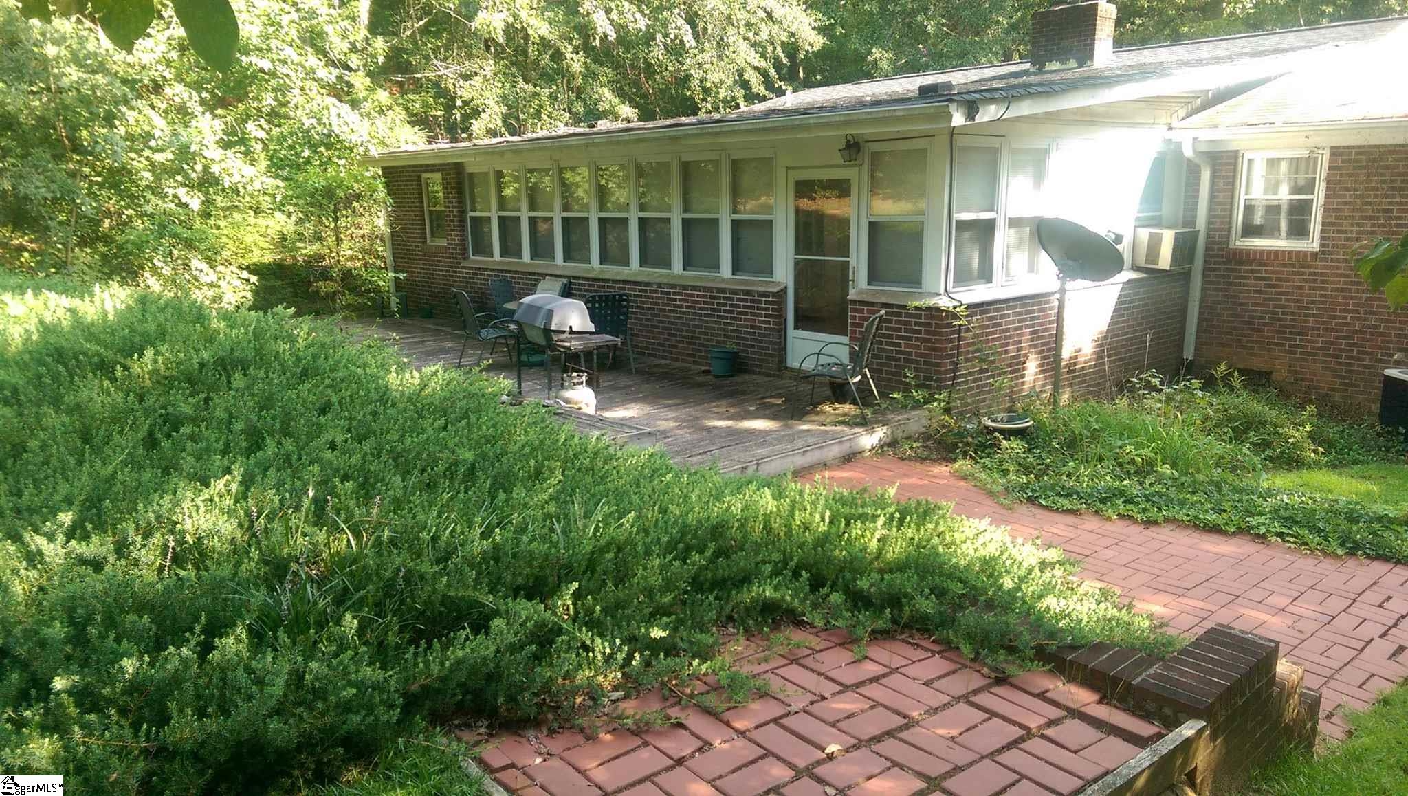122 Cherokee Road Easley, SC 29642 - Photo 3 of 25 Gallery Image 3