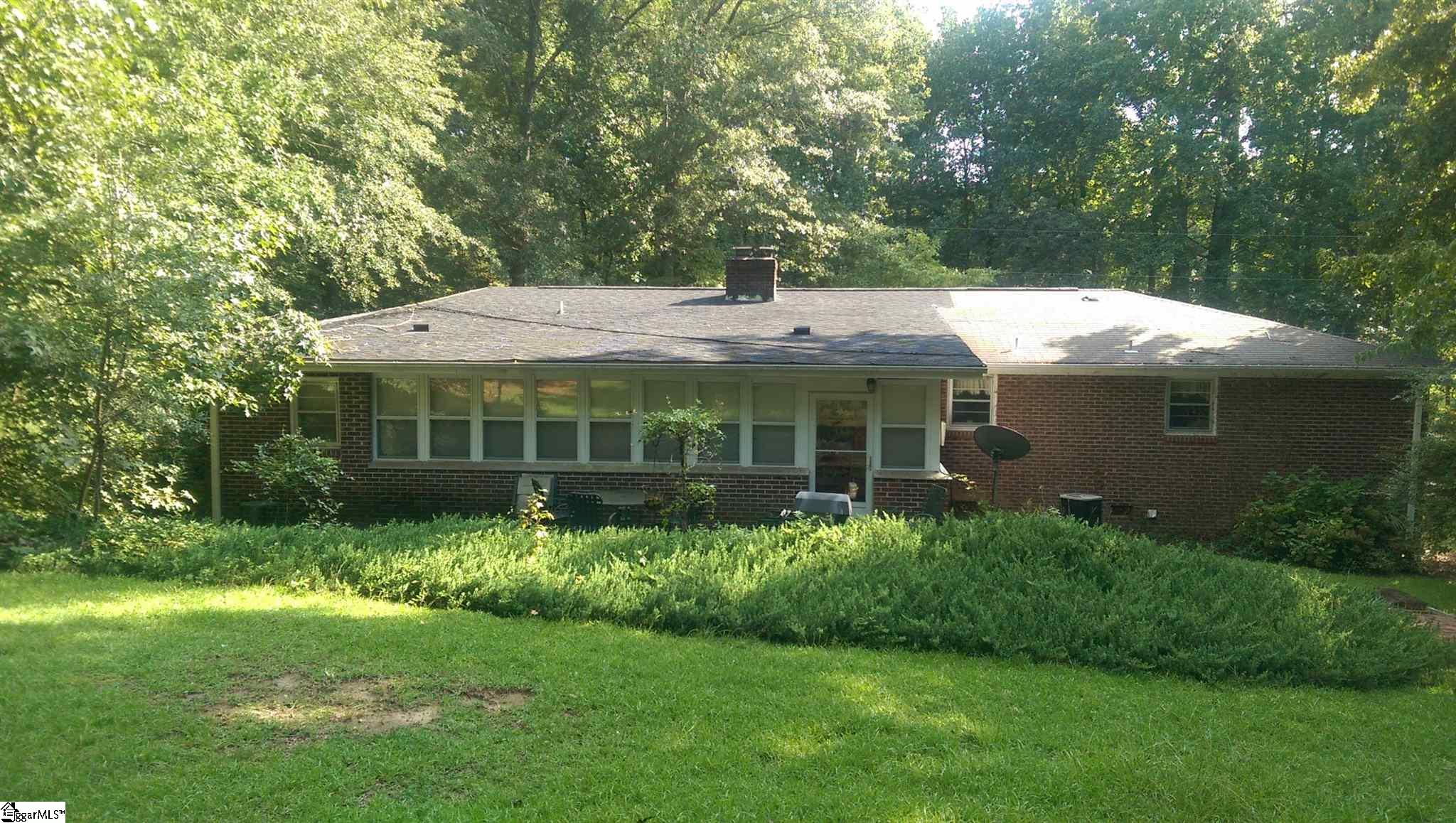 122 Cherokee Road Easley, SC 29642 - Photo 4 of 25 Gallery Image 4