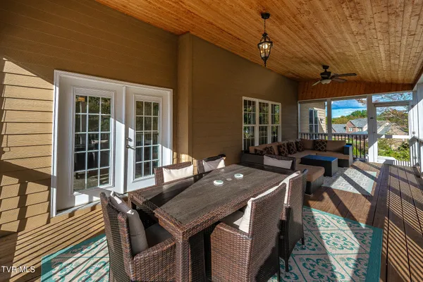 $1,199,999 | 5079 Rose Gardens Circle, Kingsport, TN 37660