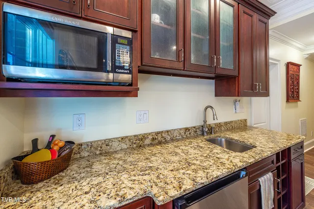 $1,250,000 | 5079 Rose Gardens Circle, Kingsport, TN 37660