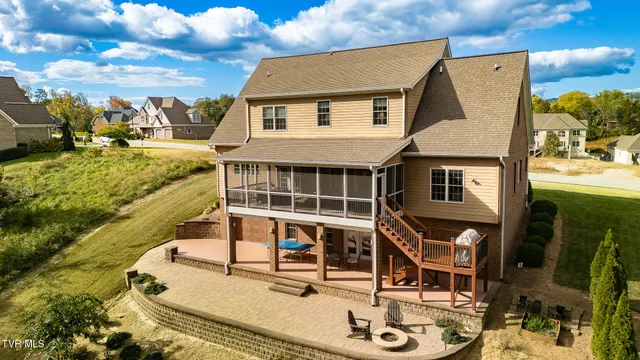 $1,250,000 | 5079 Rose Gardens Circle, Kingsport, TN 37660