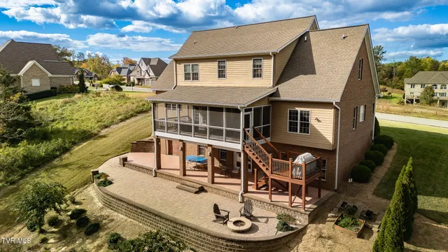 $1,250,000 | 5079 Rose Gardens Circle, Kingsport, TN 37660
