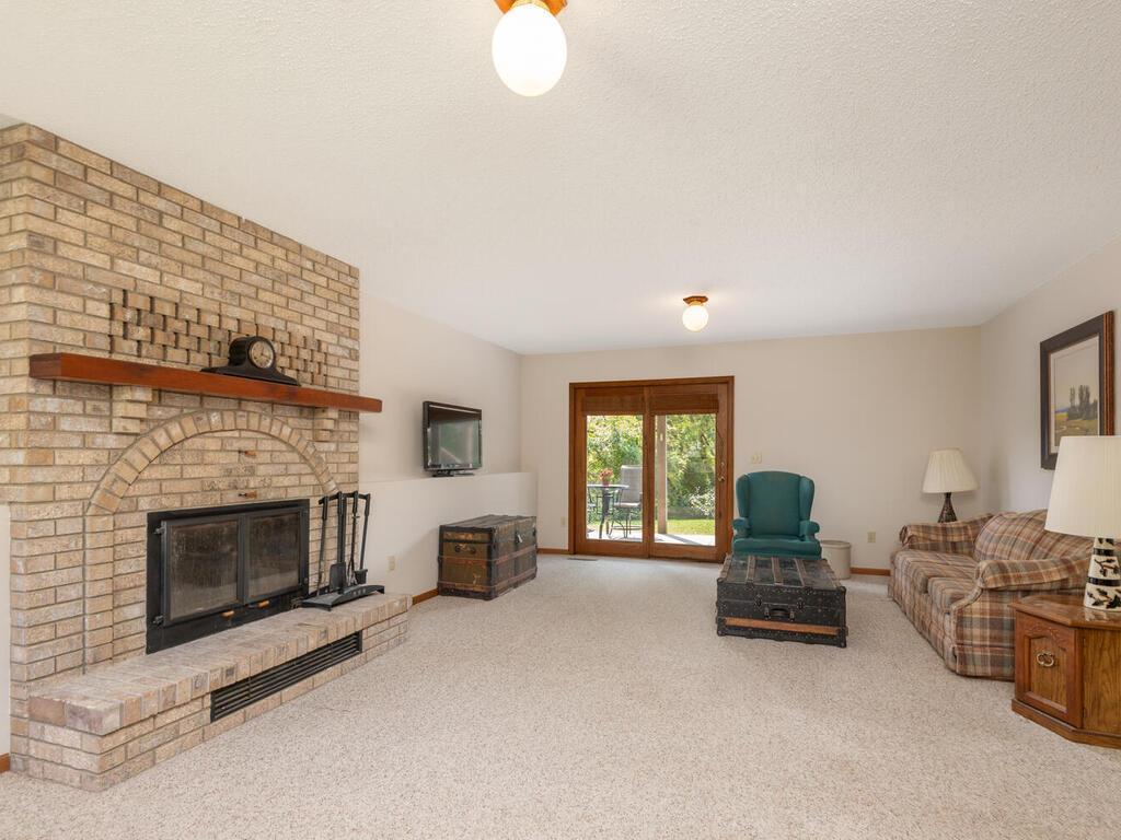 499 Ridge Lane Chaska, MN 55318 - Photo 9 of 24 Gallery Image 9
