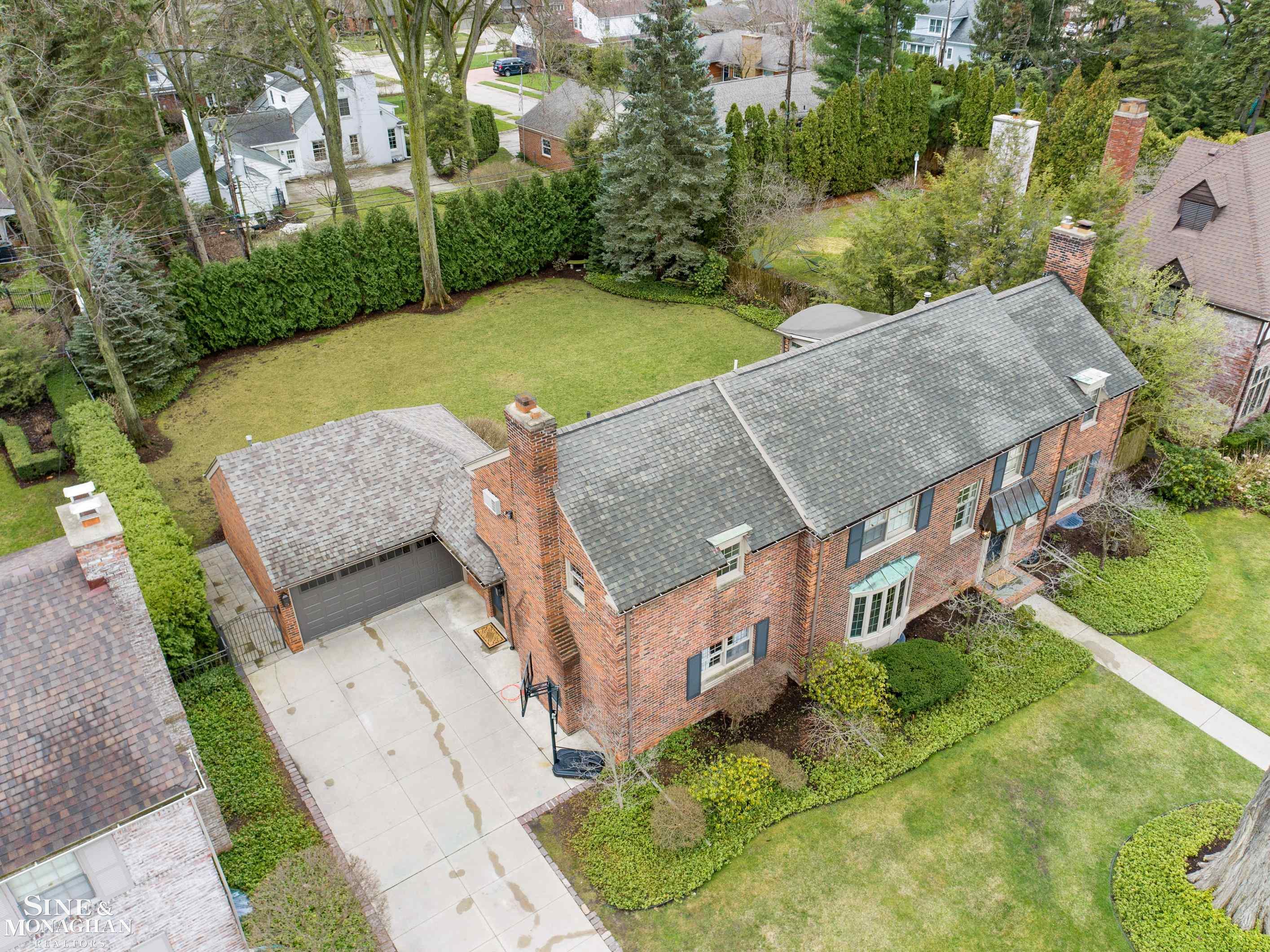 255 Cloverly Road Grosse Pointe Farms, MI 48236 - Photo 3 of 70