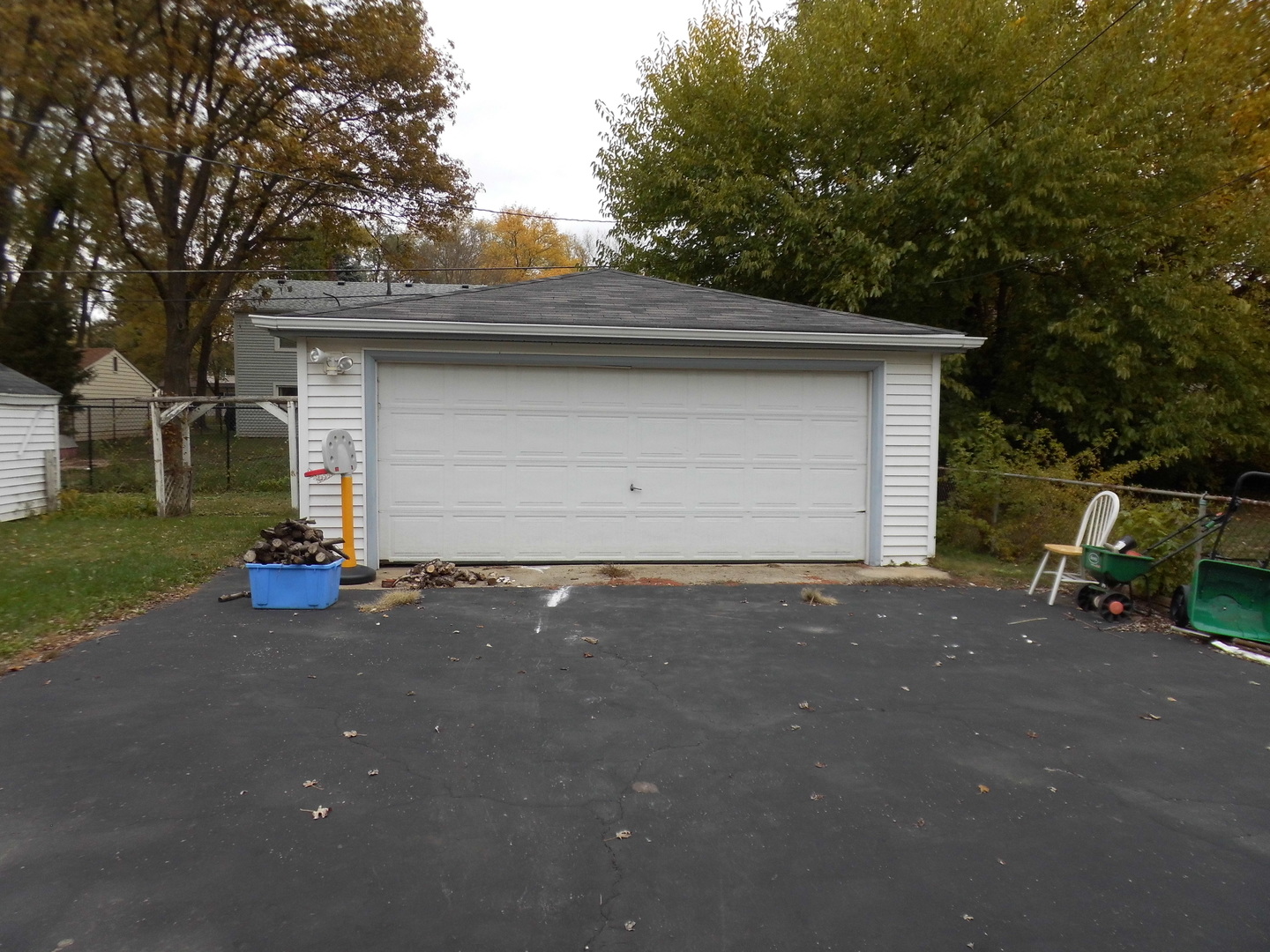 520 Redwood Road Bolingbrook, IL 60440 - Photo 18 of 18 a view of a house with a outdoor space