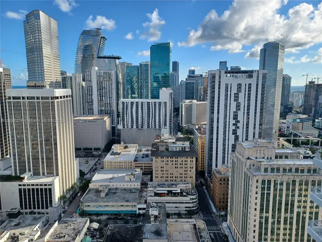 $3,000 | 133 Northeast 2nd Avenue, Unit 412, Miami, FL 33132