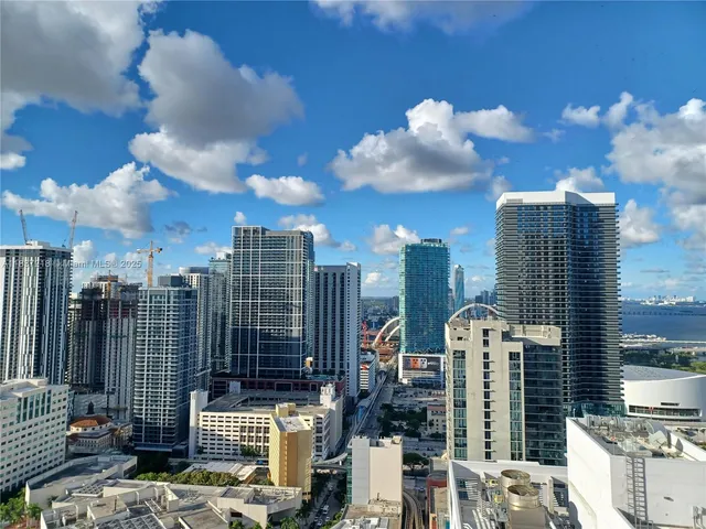 $3,000 | 133 Northeast 2nd Avenue, Unit 412, Miami, FL 33132