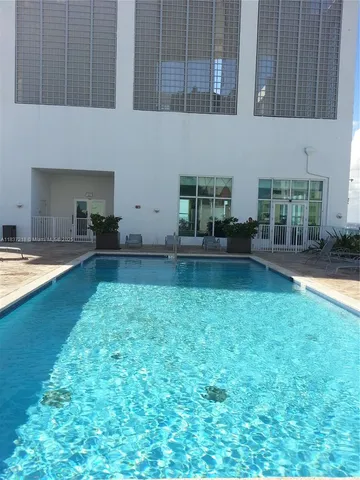 $3,000 | 133 Northeast 2nd Avenue, Unit 412, Miami, FL 33132