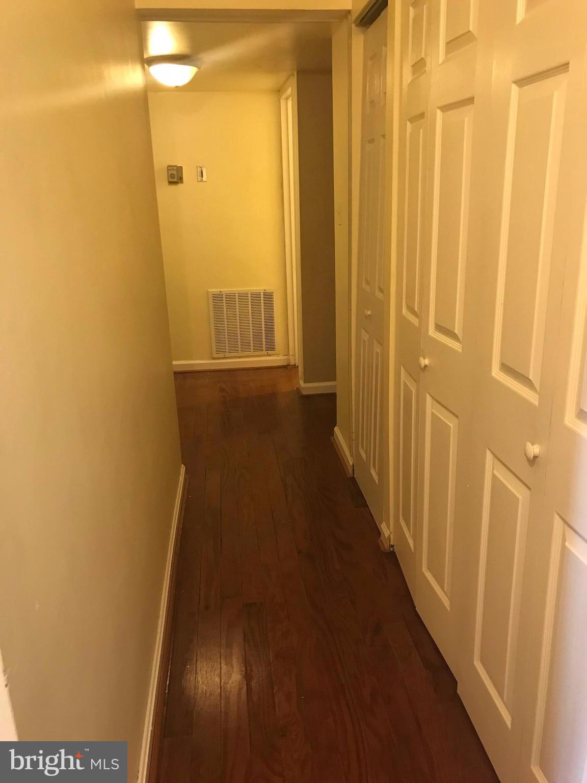 8489 Greenbelt Road, Unit T1 Greenbelt, MD 20770 - Photo 3 of 20 Interior (General)