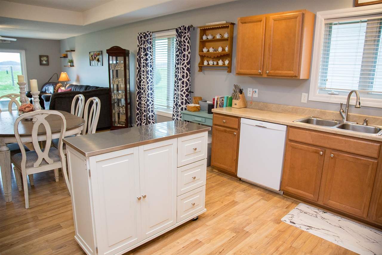 2105 Cheyenne Way Dubuque, IA 52002 - Photo 24 of 45 Gallery Image 24