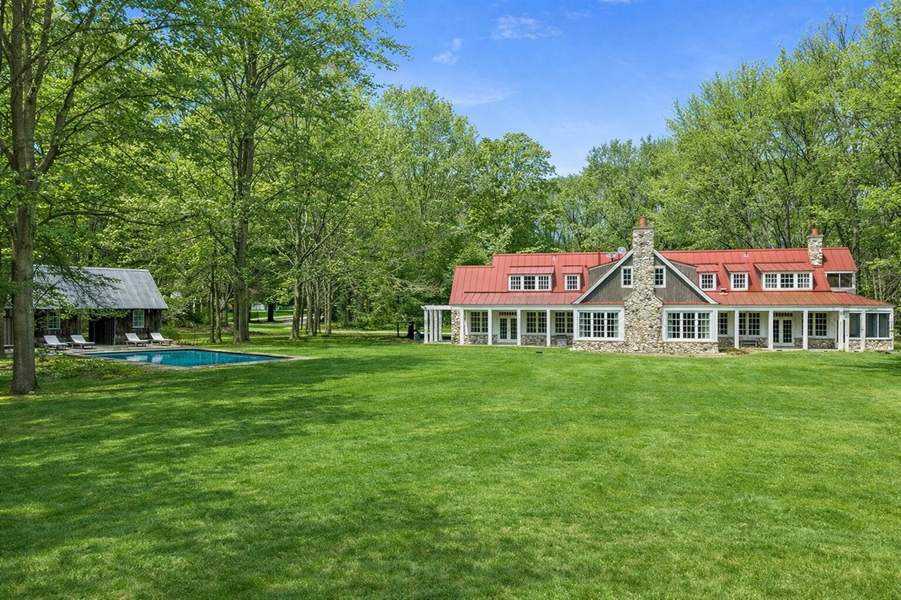6852 West East Road Lakeside, MI 49128 - Photo 1 of 53