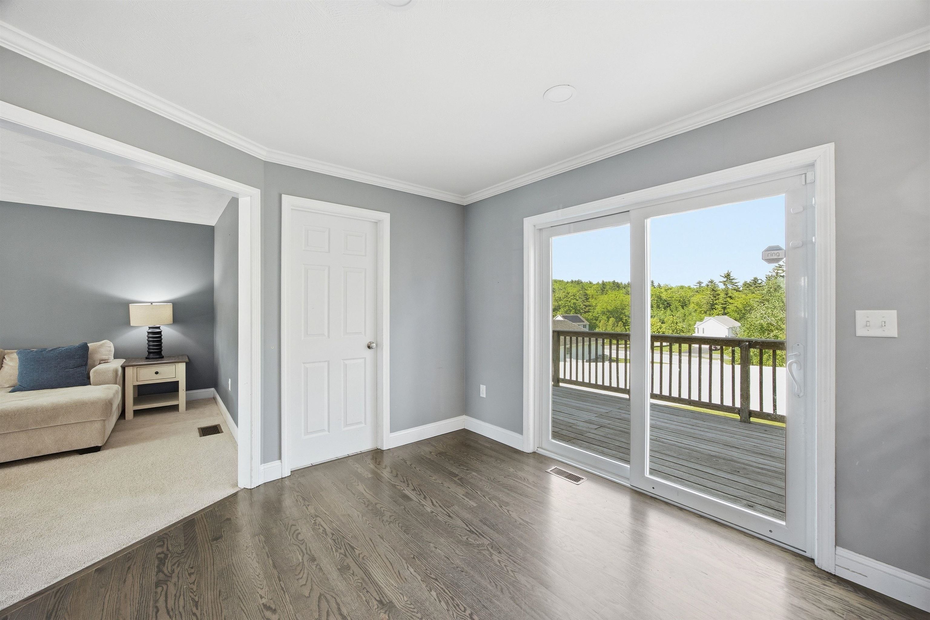 317 University Circle Hooksett, NH 03106 - Photo 12 of 44
