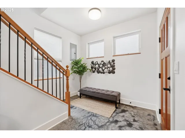 $399,000 | 6443 Northeast 33rd Avenue, Unit B, Portland, OR 97211