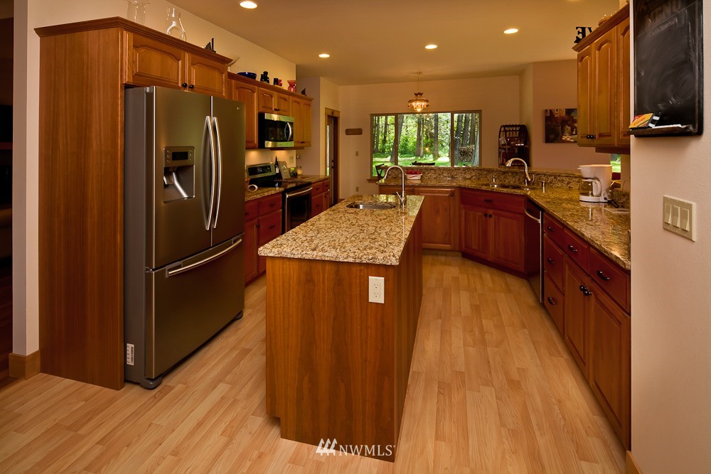 6809 Baker Ridge Drive Lynden, WA 98264 - Photo 6 of 15 Gallery Image 6