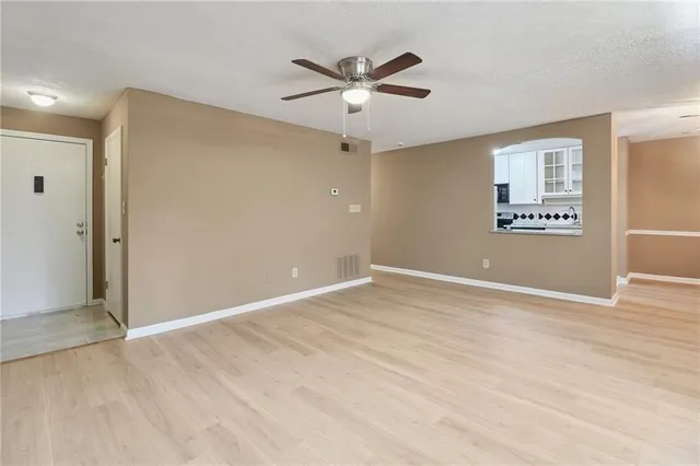 $1,400 | 2398 Lawrenceville Highway, Unit E, Decatur, GA 30033