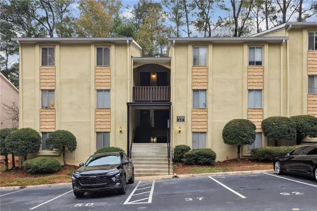 $1,400 | 2398 Lawrenceville Highway, Unit E, Decatur, GA 30033