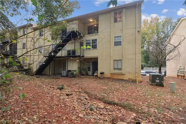 $1,400 | 2398 Lawrenceville Highway, Unit E, Decatur, GA 30033