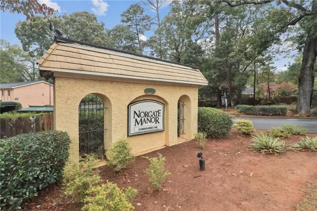 $1,400 | 2398 Lawrenceville Highway, Unit E, Decatur, GA 30033