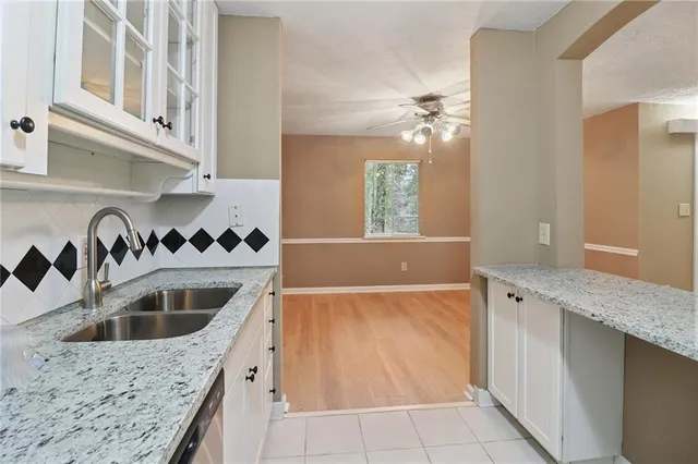 $1,400 | 2398 Lawrenceville Highway, Unit E, Decatur, GA 30033