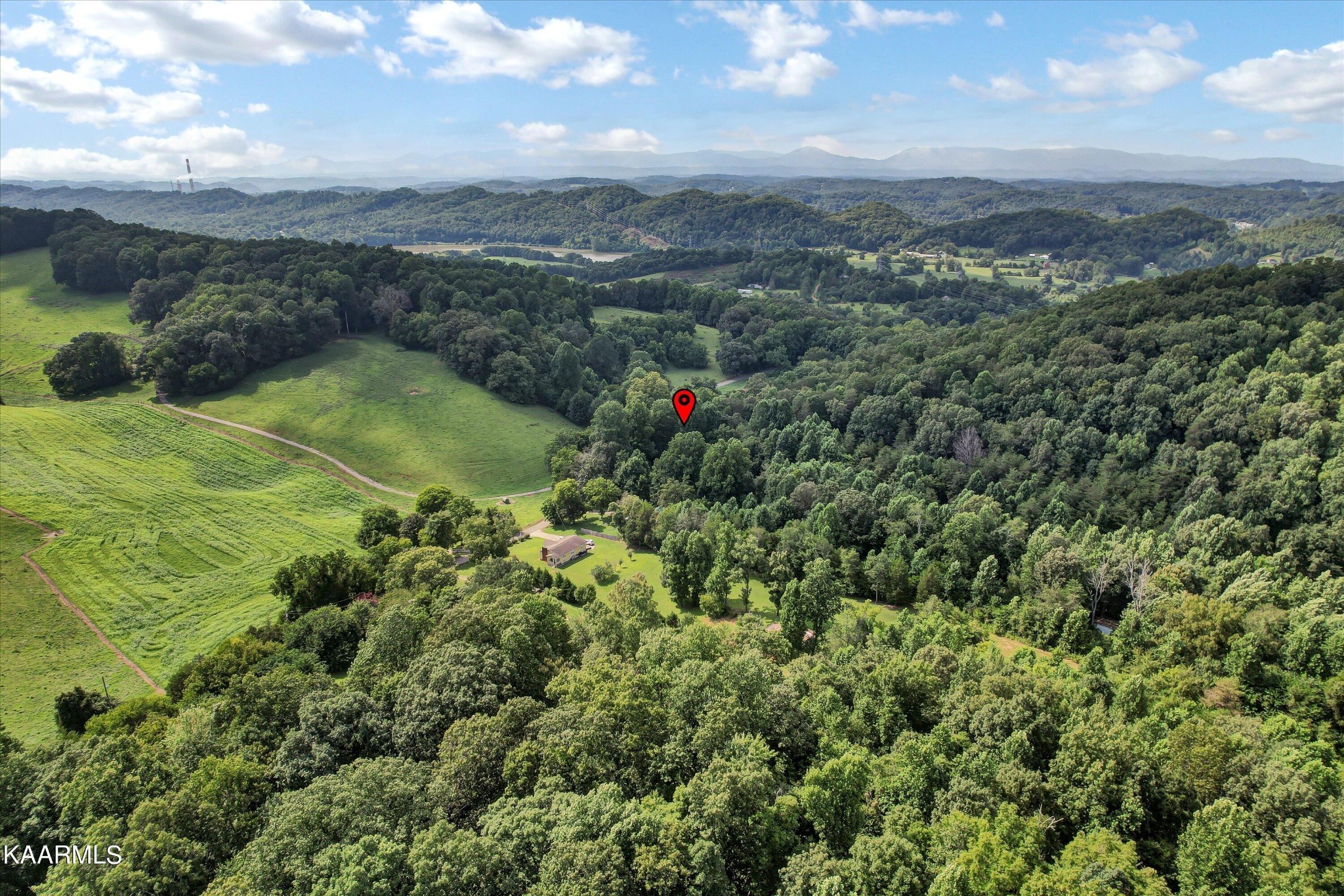 185 Moody Hollow Road Powell, TN 37849 - Photo 37 of 46 a view of a city