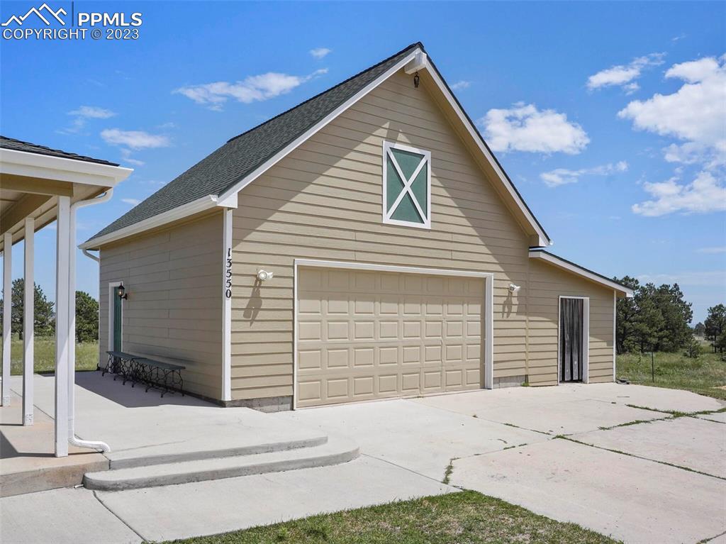 13550 Murphy Road Elbert, CO 80106 - Photo 32 of 42 a front view of a house