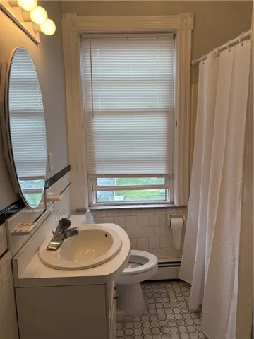 $1,950 | 12 Fortini Street, Unit 2L, Cranston, RI 02920