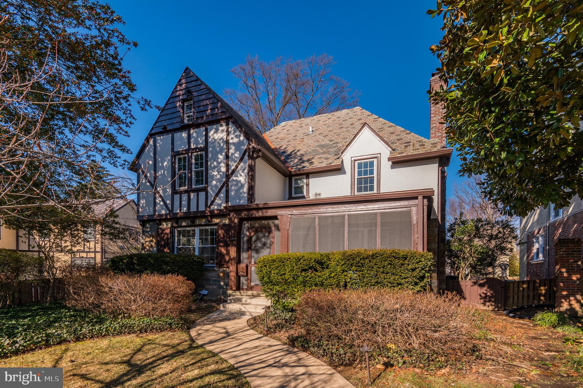 1325 Iris St Northwest  