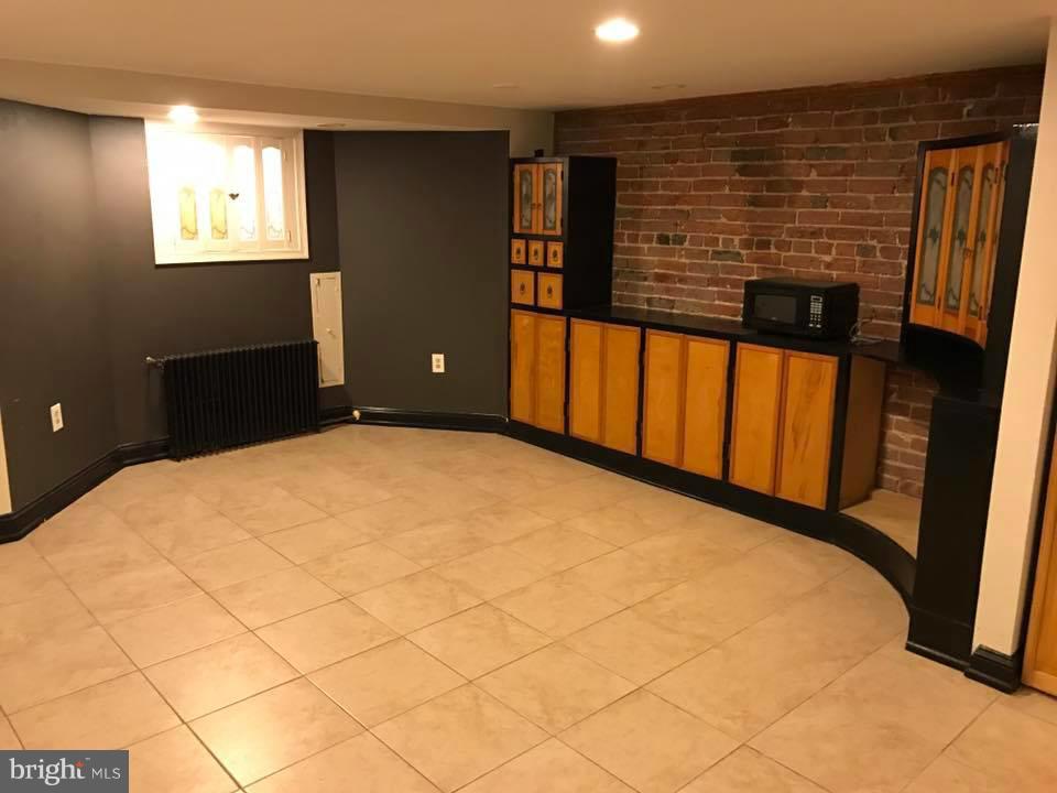 66 Bryant Street Northwest, Unit B Washington, DC 20001 - Photo 4 of 11 a view of an empty room