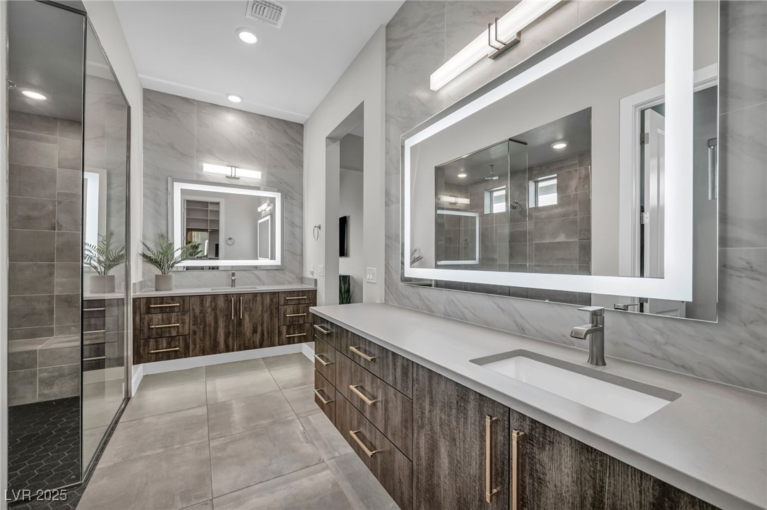 218 Springbough Lane Las Vegas, NV 89138 - Photo 4 of 39