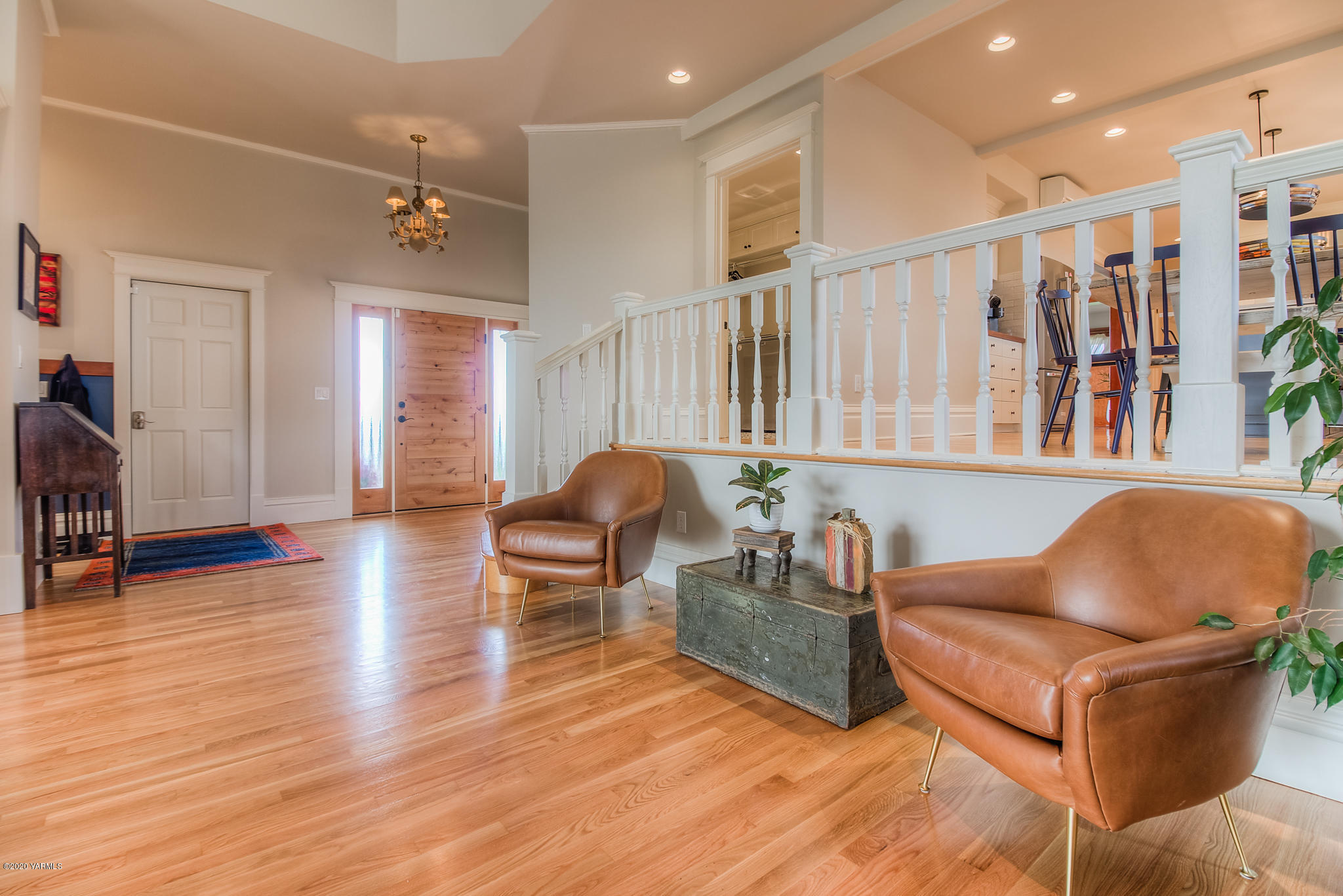 791 Becker Road Toppenish, WA 98948 - Photo 15 of 78 a living room with furniture and wooden floor