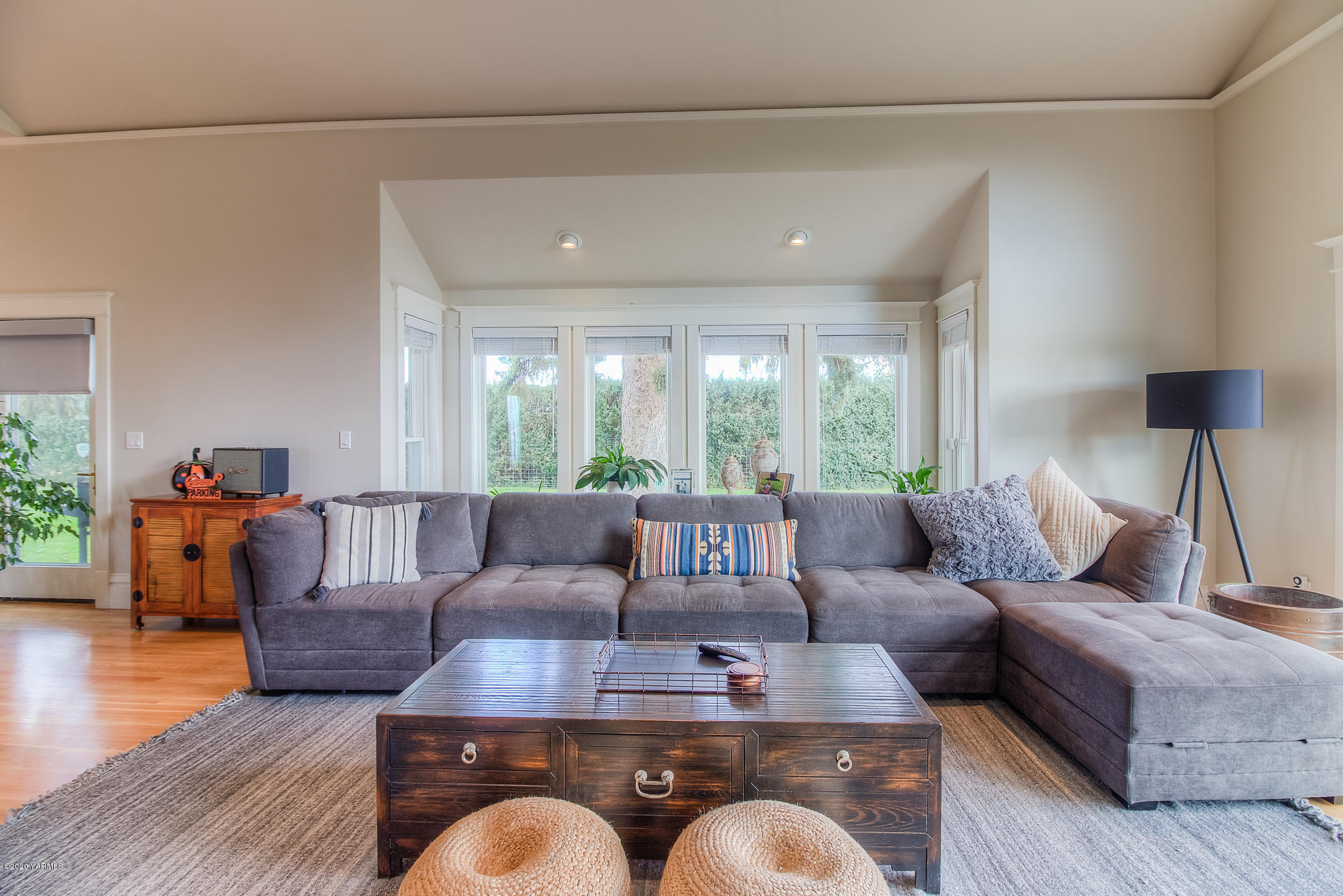 791 Becker Road Toppenish, WA 98948 - Photo 17 of 78 a living room with furniture and a large window
