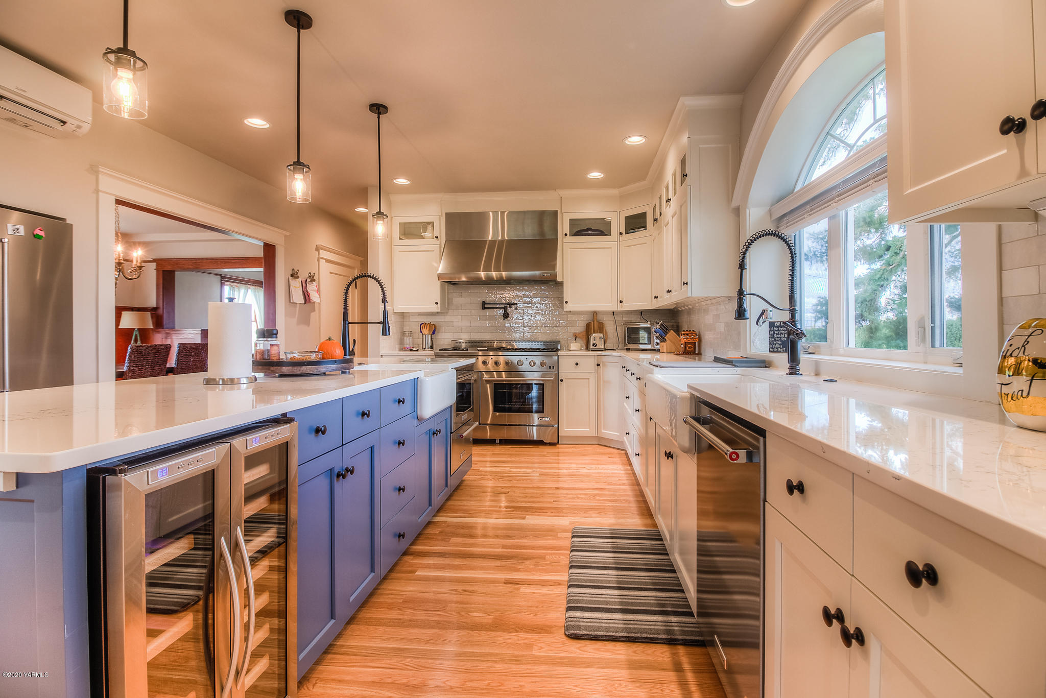 791 Becker Road Toppenish, WA 98948 - Photo 27 of 78 a large kitchen with stainless steel appliances granite countertop a stove and a sink