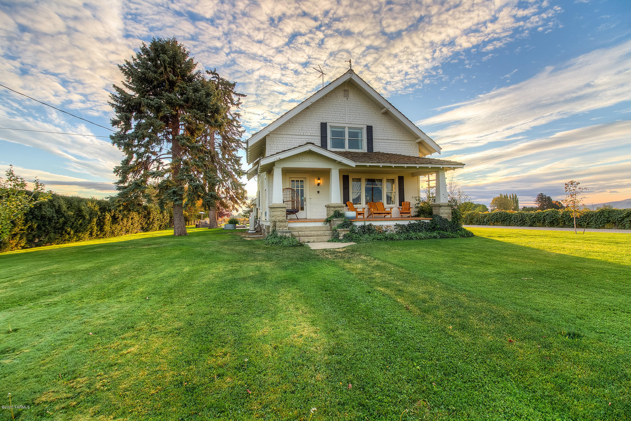 791 Becker Road Toppenish, WA 98948 - Photo 4 of 78 Front of home