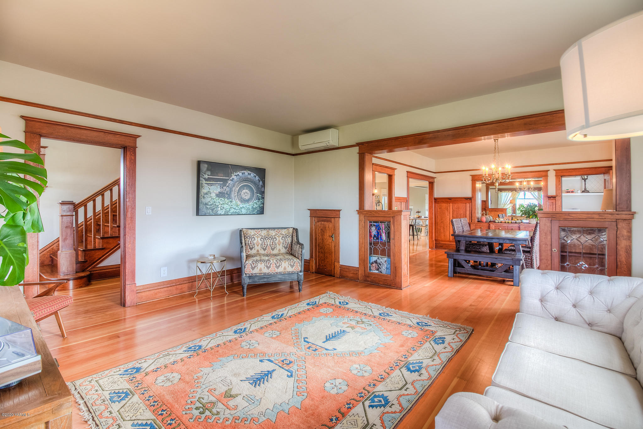 791 Becker Road Toppenish, WA 98948 - Photo 36 of 78 a living room with furniture and wooden floor