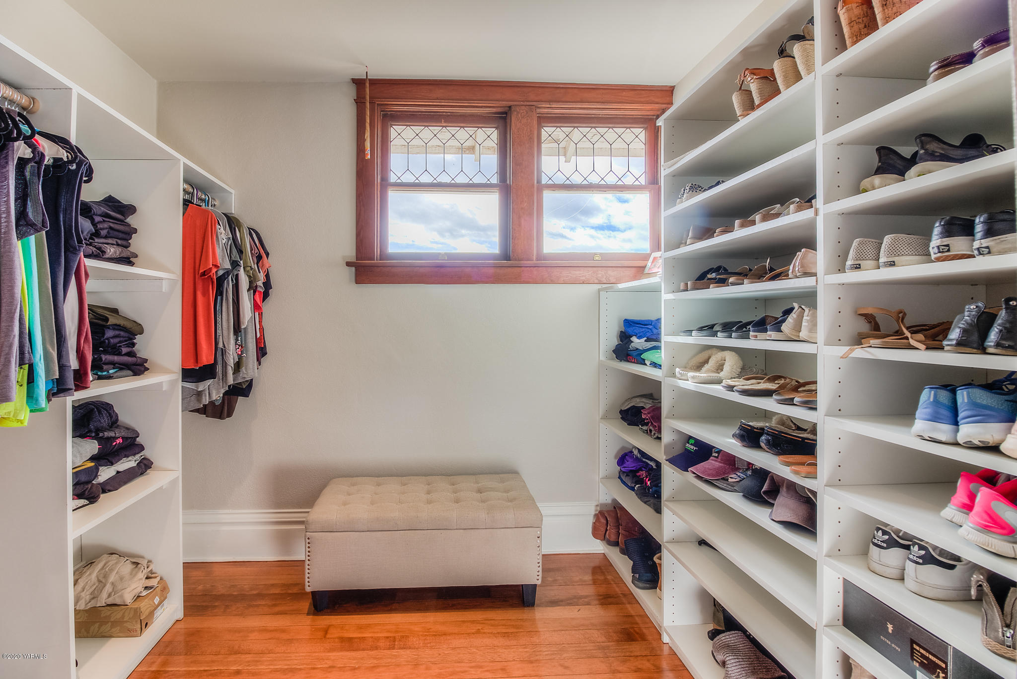 791 Becker Road Toppenish, WA 98948 - Photo 49 of 78 Master Walk in Closet