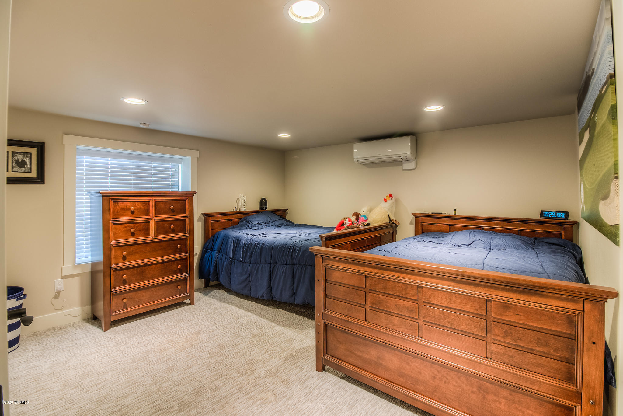 791 Becker Road Toppenish, WA 98948 - Photo 64 of 78 a room with furniture and closet