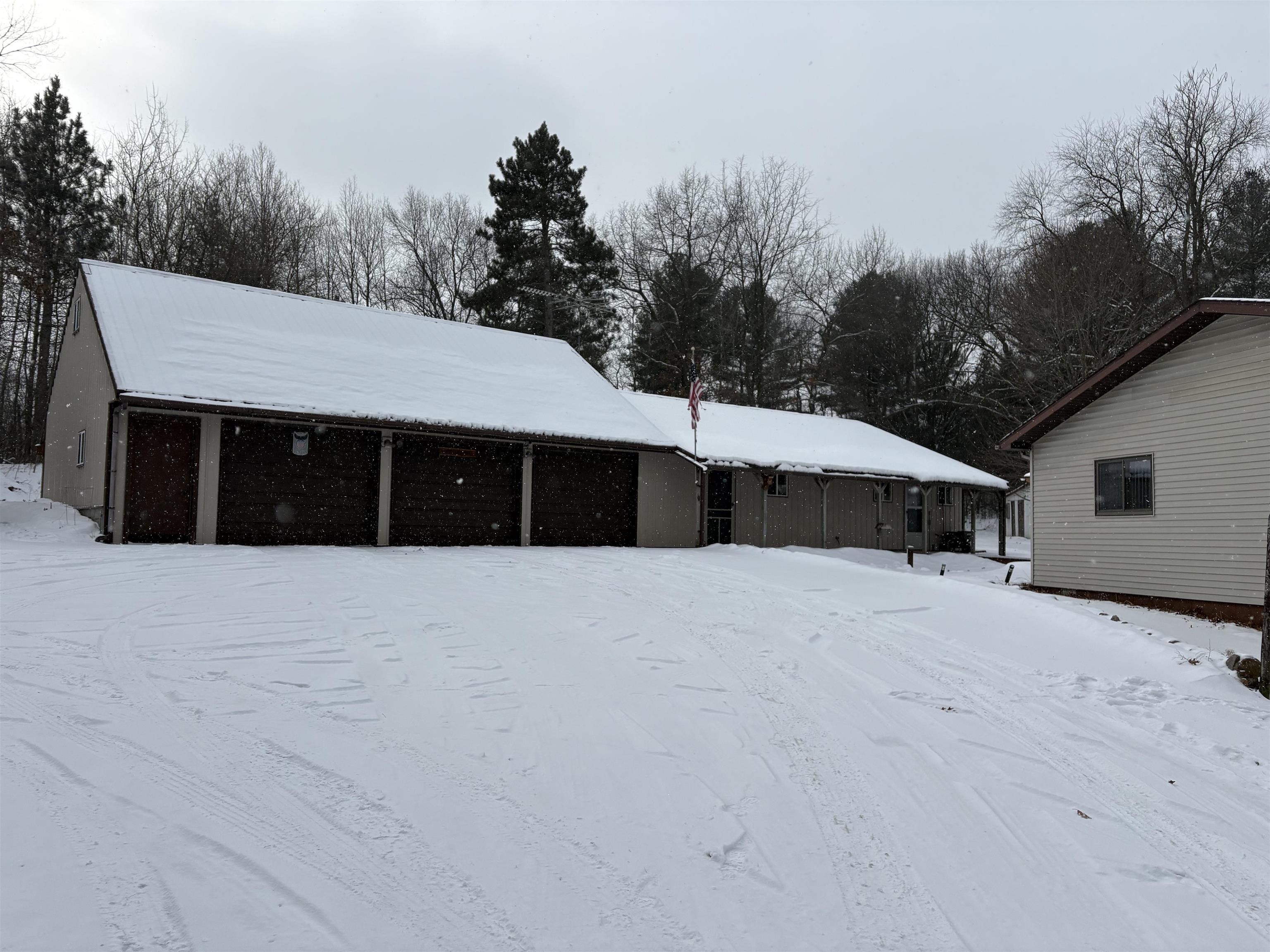 10124 Highway 22 Wild Rose, WI 54984 - Photo 5 of 41