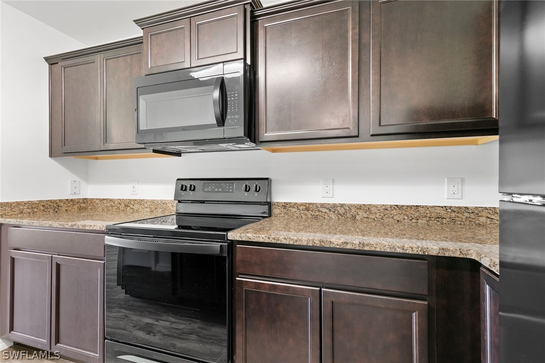 257 Rue Labonne Road Fort Myers, FL 33913 - Photo 3 of 6 Gallery Image 3