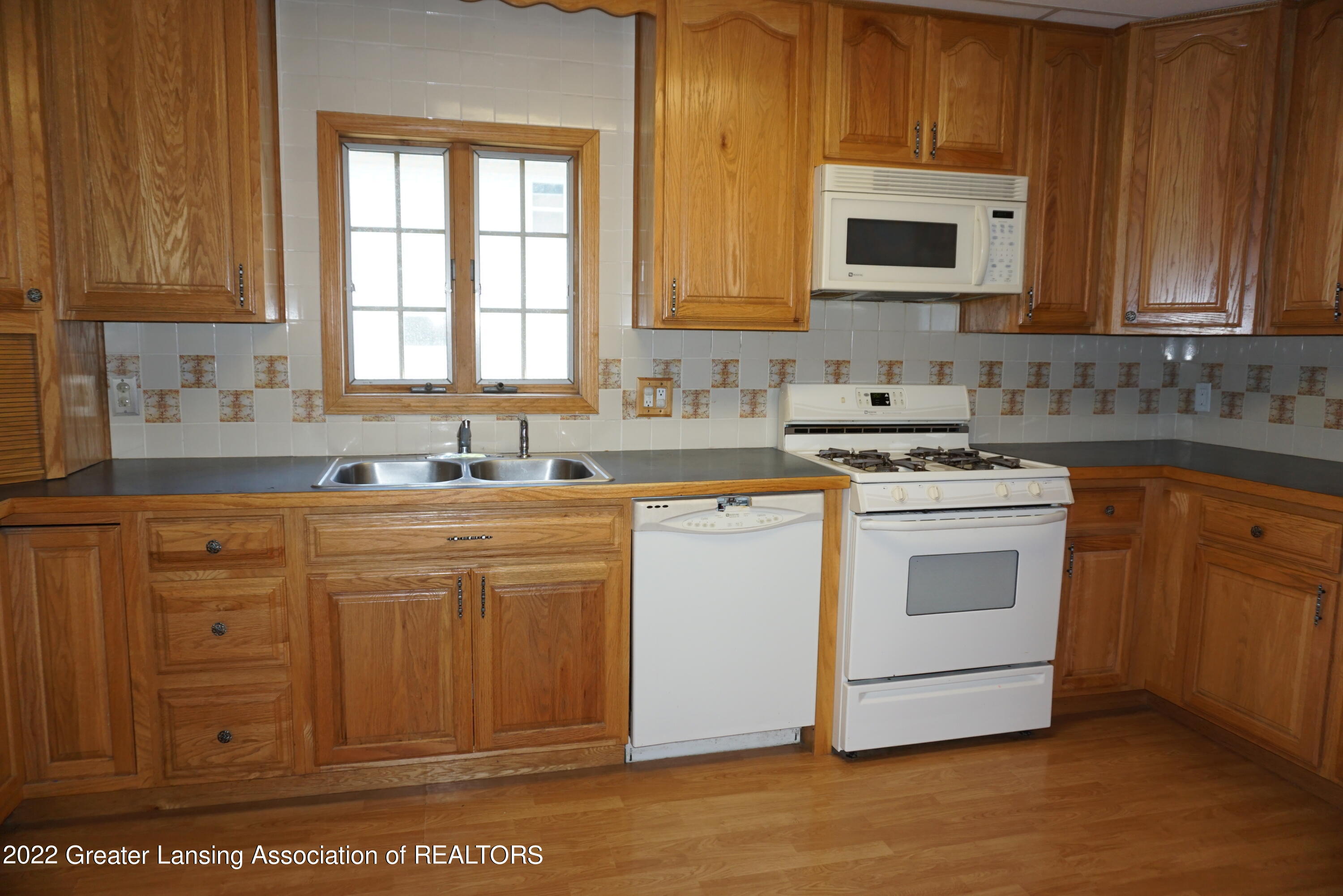 13226 Shaftsburg Road Perry, MI 48872 - Photo 30 of 47 DSC00486