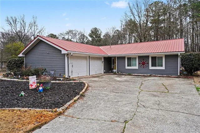 $250,000 | 4656 South Woodlake Lane Southeast, Conyers, GA 30013
