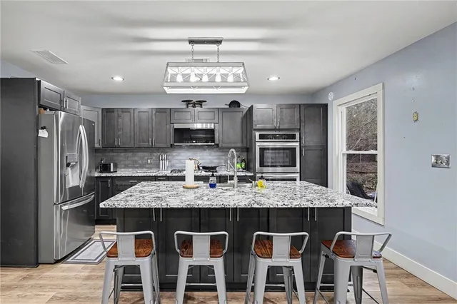 $250,000 | 4656 South Woodlake Lane Southeast, Conyers, GA 30013