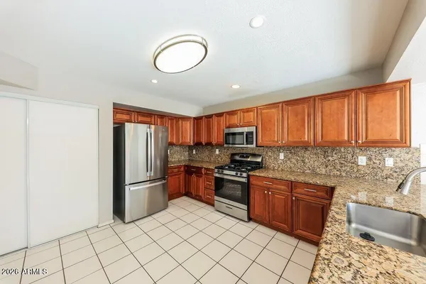$1,920 | 7631 West Cinnabar Avenue, Peoria, AZ 85345