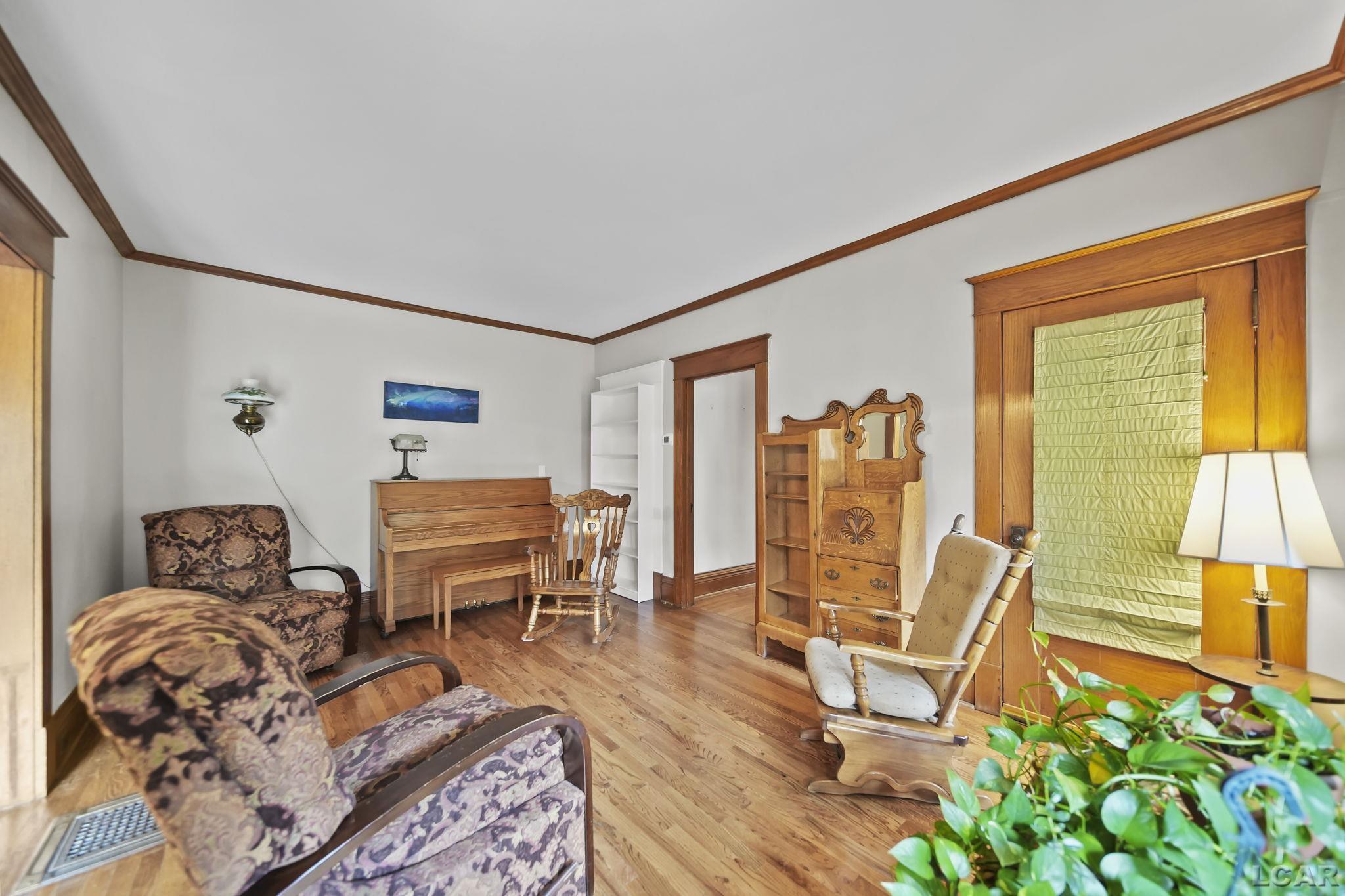 456 State Street Adrian, MI 49221 - Photo 13 of 57 50183694-5b19c11a-450e-41f8-9ce9-50c01312ef27.JPG
