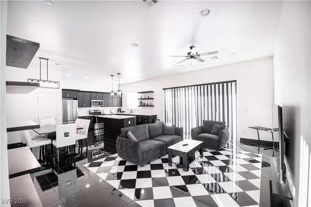 $1,595,000 | 3736 South Spg Mountain Boulevard, Pahrump, NV 89048